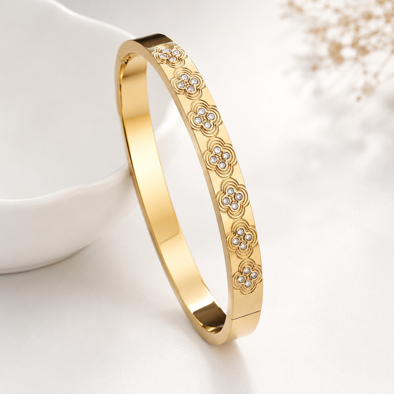Flora cuff
