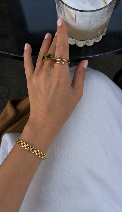 Timeless Link Bangle