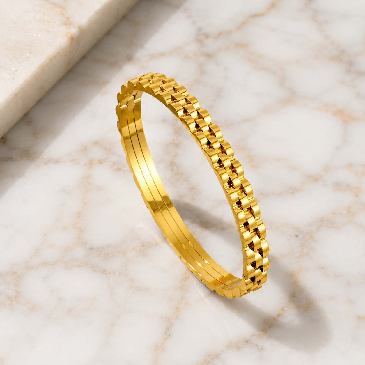 Timeless Link Bangle