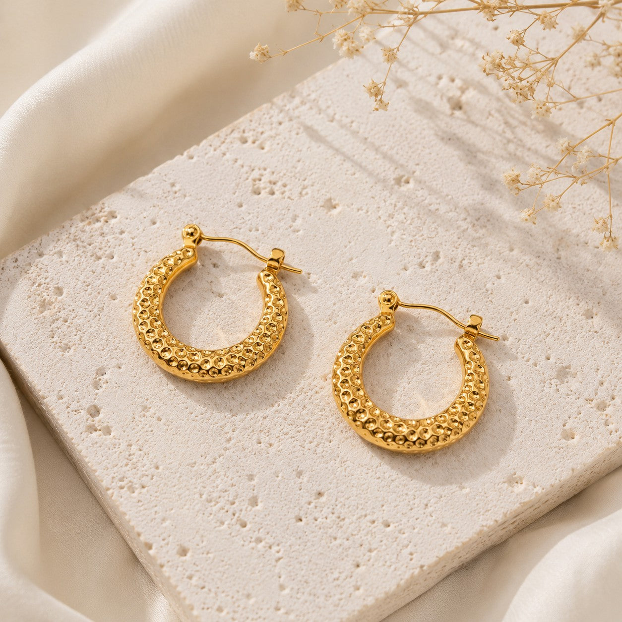 Textured hoops