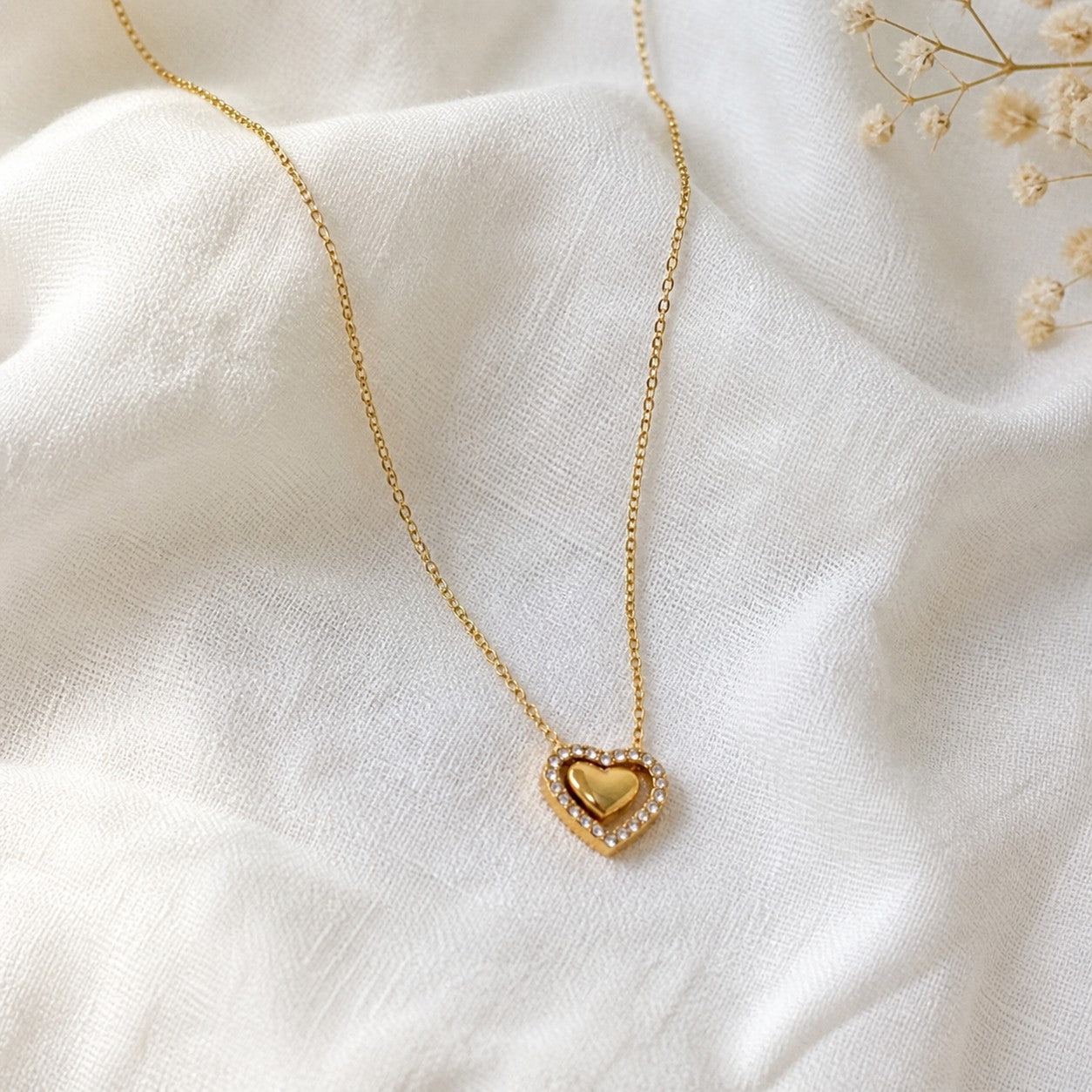 Dainty Gold Heart Halo Crystal Necklace