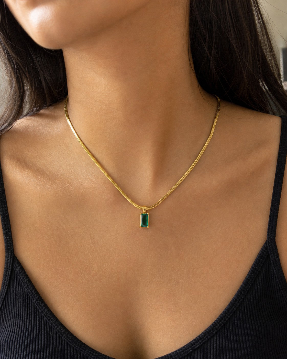 Gold Emerald Green Pendant Necklace